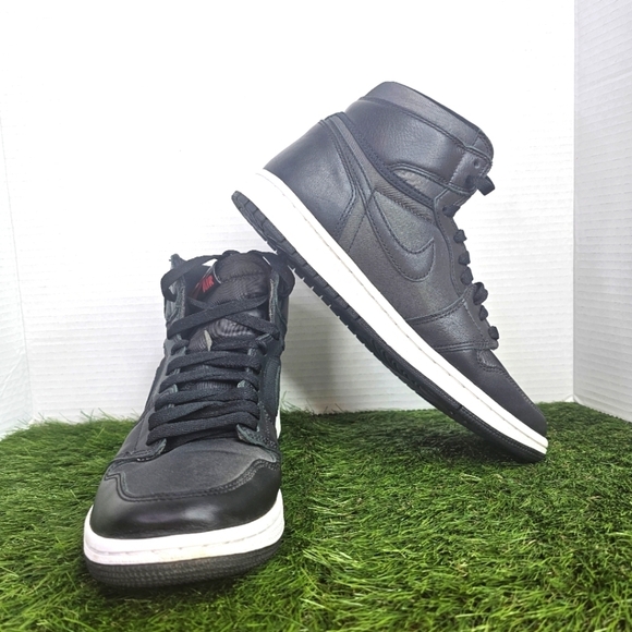 Jordan 1 Retro High Black Satin Gym Red | 8.0 - Picture 8 of 9